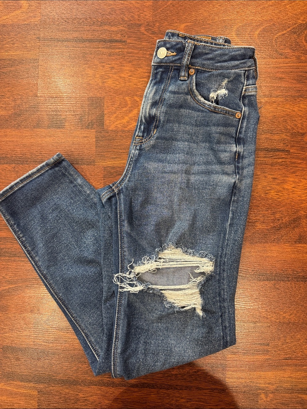 Women’s American Eagle Mom Jeans